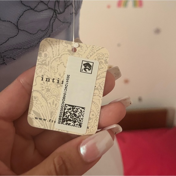 FREE PEOPLE ꔹ Double Date Embroidered Mesh Crop Camisole - Picture 11 of 16